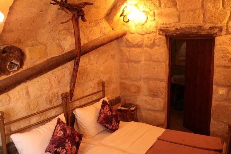 Young Cave Hotel