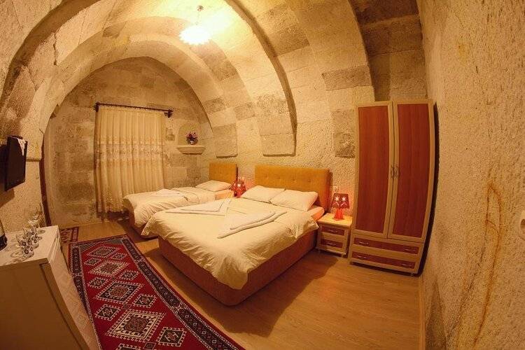 Falcon Cave Suites