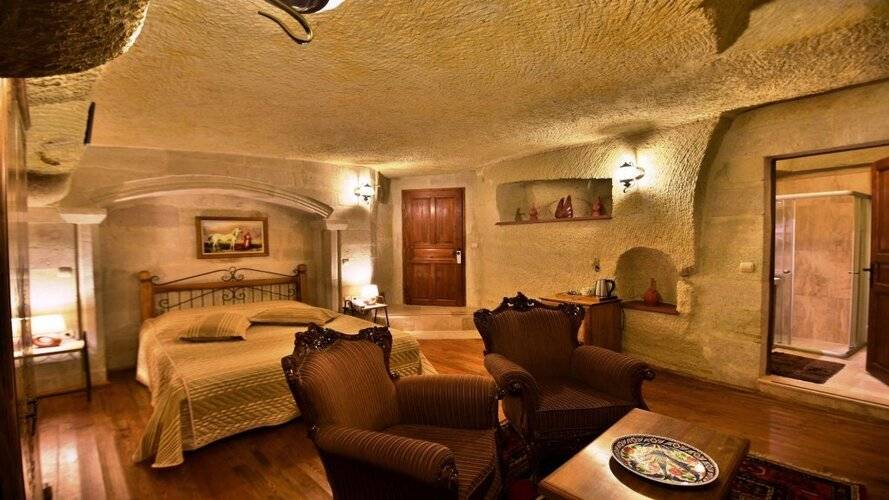 Harman Cave Hotel