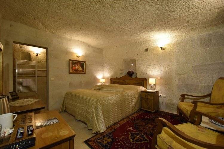Harman Cave Hotel