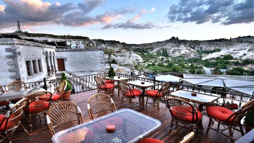 Harman Cave Hotel