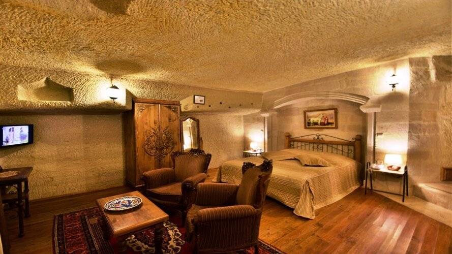 Harman Cave Hotel