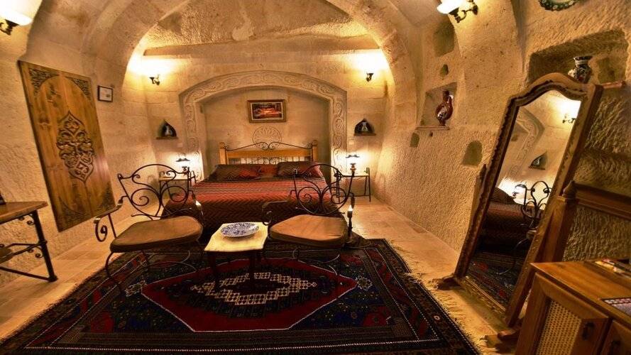 Harman Cave Hotel