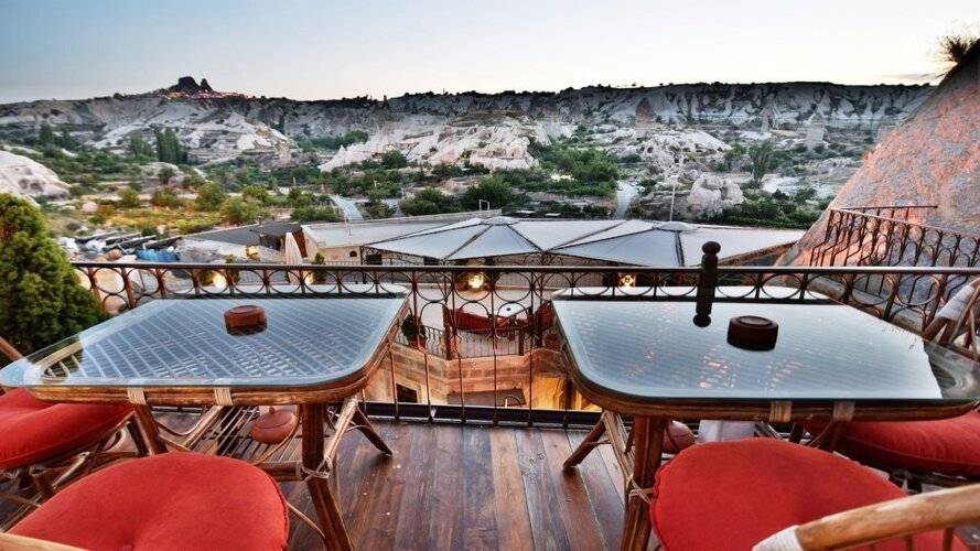 Harman Cave Hotel