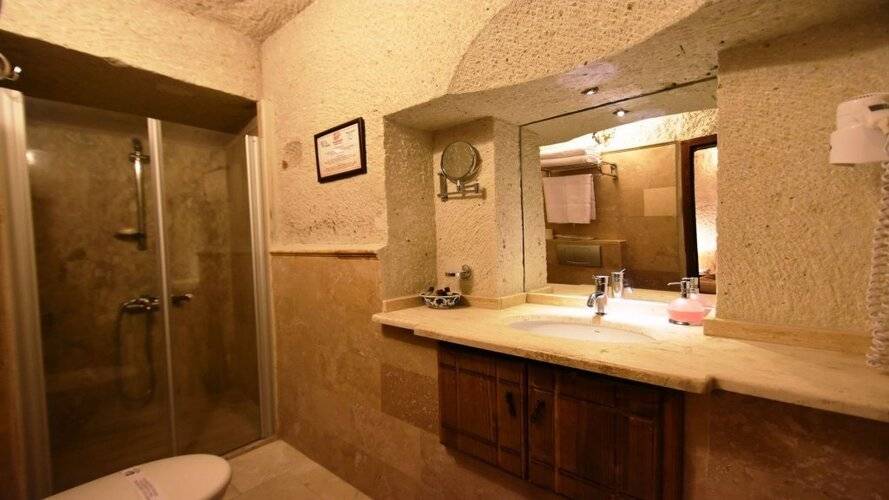 Harman Cave Hotel