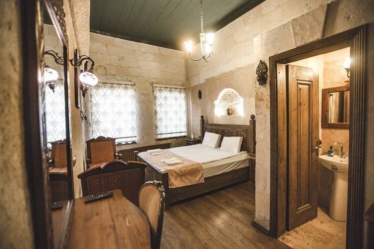 Kardesler Cave Suite