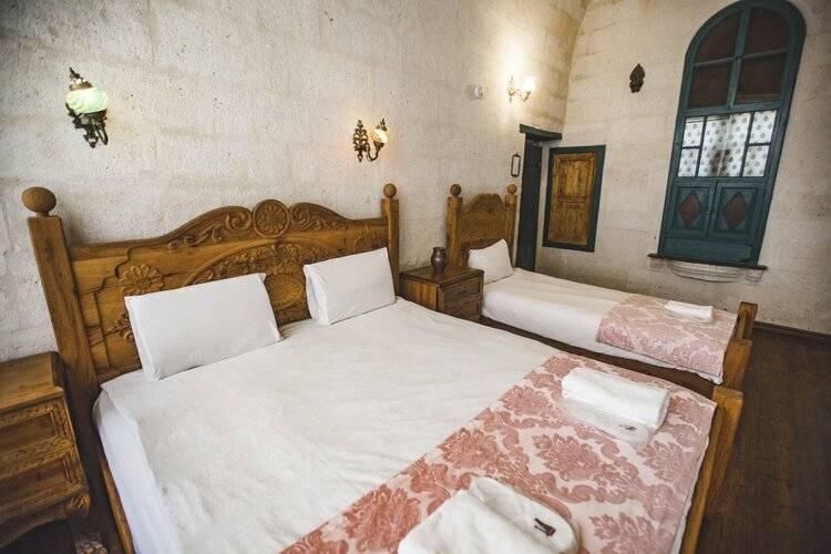 Kardesler Cave Suite