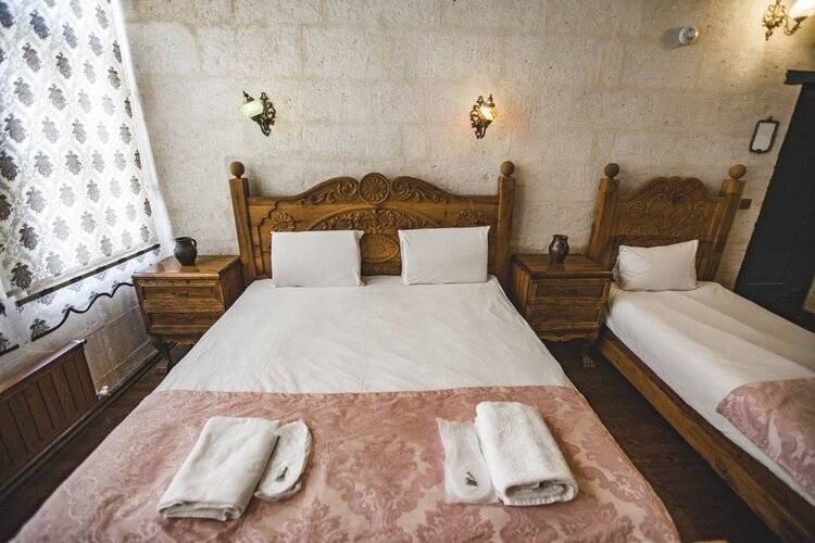 Kardesler Cave Suite