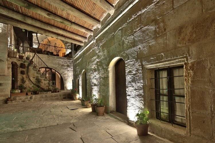 Melek Cave Hotel