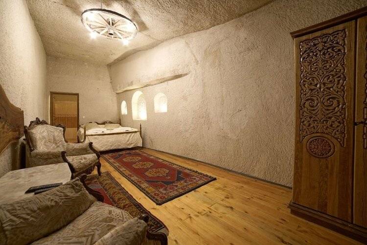 Mysterious Cave Suites