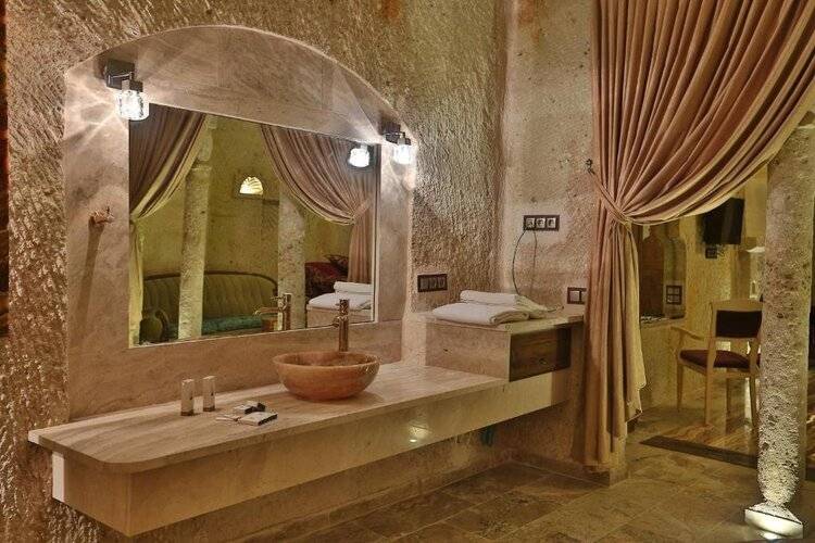Oread Cave Suites