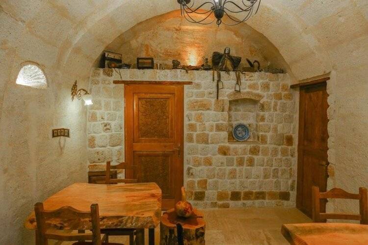 Oread Cave Suites