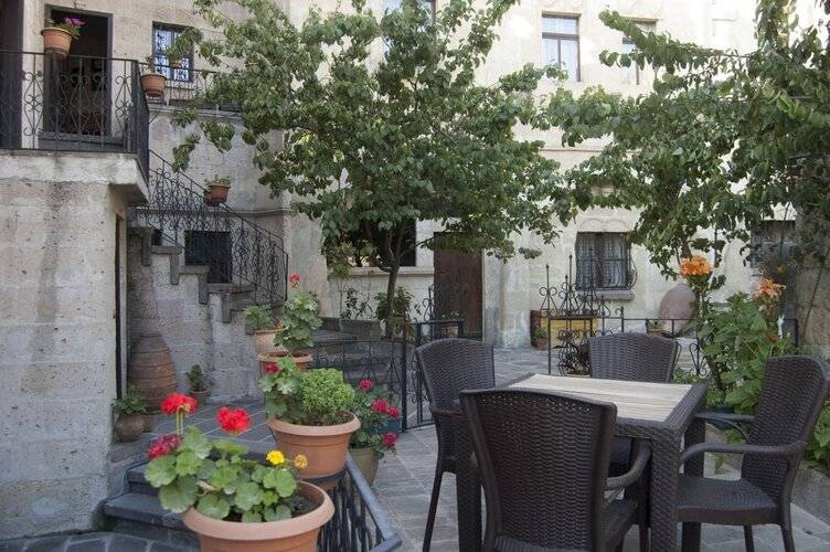 Taskonak Hotel