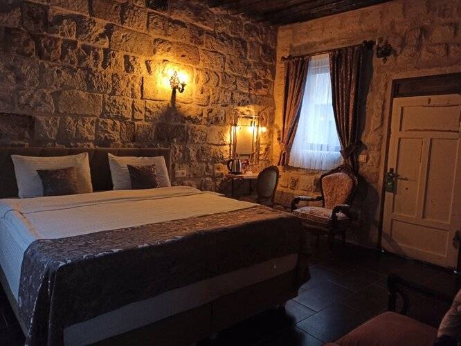 The Red Horse Hotel