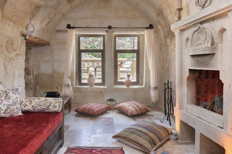Kayata Cave Suites