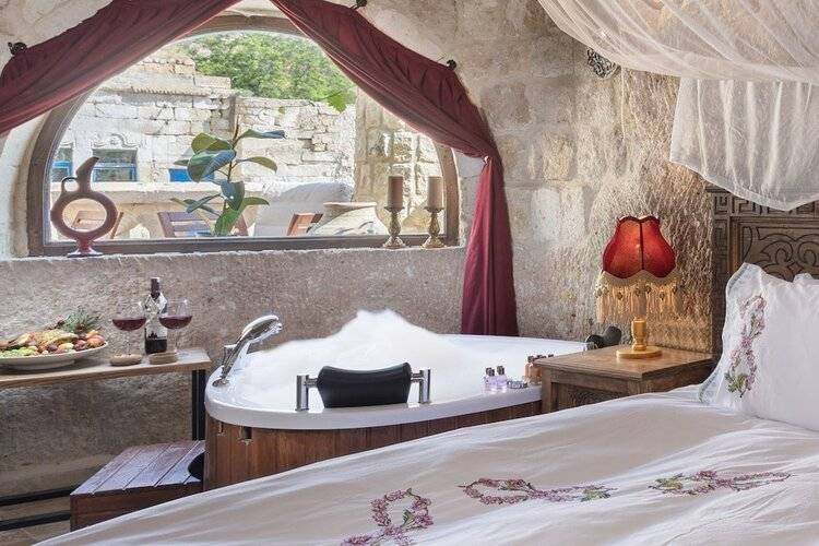 Kayata Cave Suites