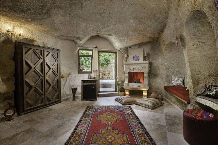 Kayata Cave Suites