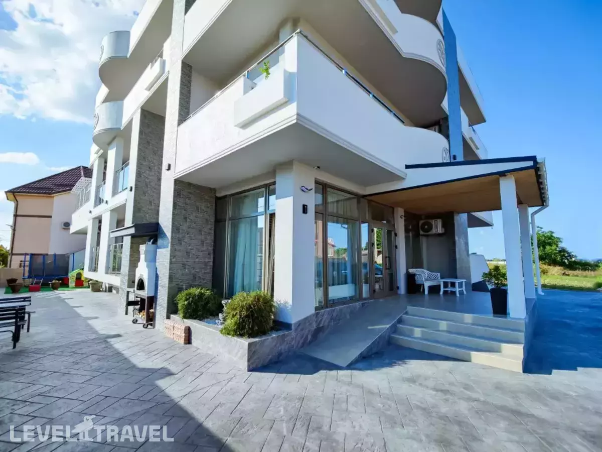 Отель Магдомъ