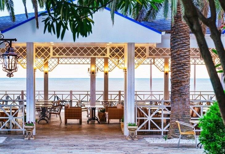 Imeni Chelyskintsev Hotel