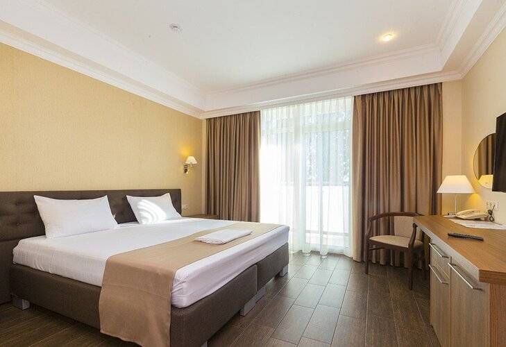 Imeni Chelyskintsev Hotel