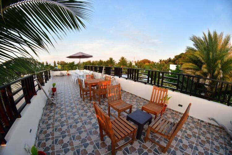 Kamadhoo Inn