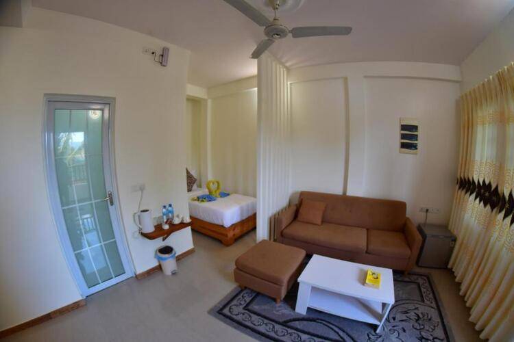 Kamadhoo Inn