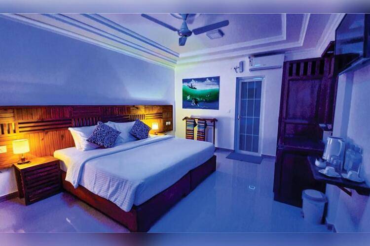 Kamadhoo Inn