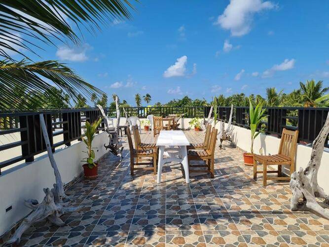 Kamadhoo Inn