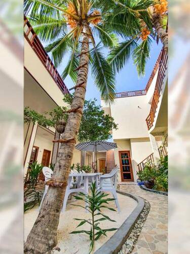 Kamadhoo Inn