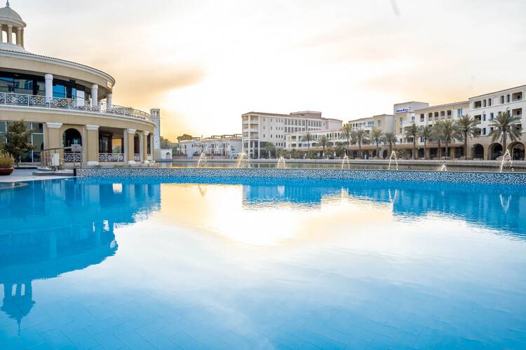 Millennium Lakeview Hotel