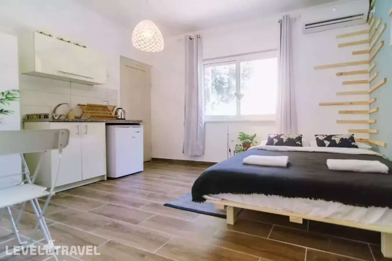 Beta Studios Aparthotel