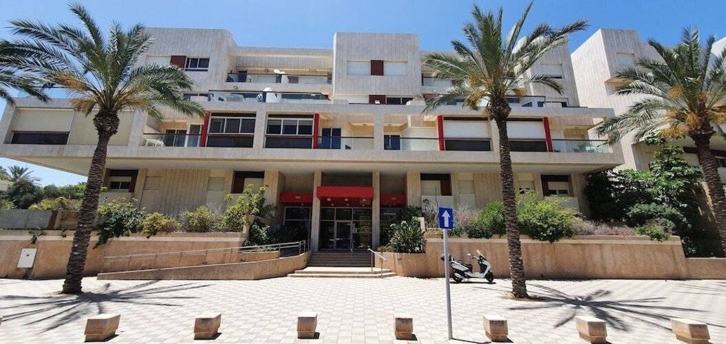 Beautiful Apartment Near Beach H1