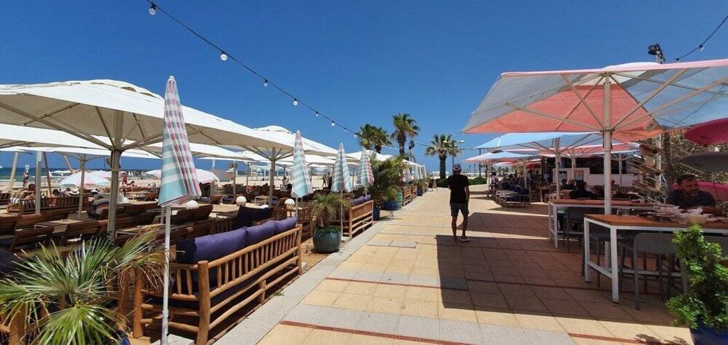 Beautiful Apartment Near Beach H1