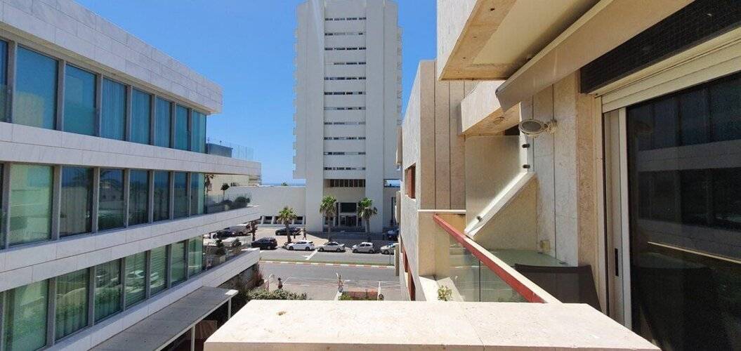 Beautiful Apartment Near Beach H1