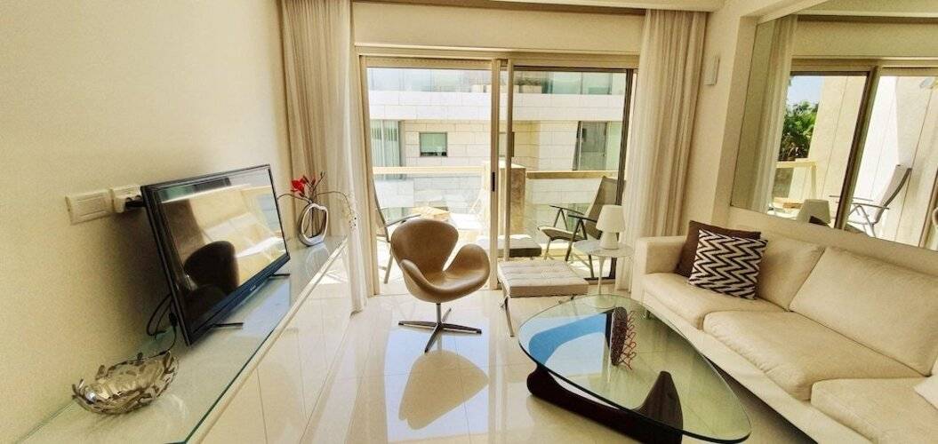 Beautiful Apartment Near Beach H1
