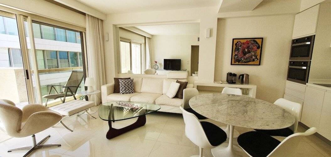 Beautiful Apartment Near Beach H1