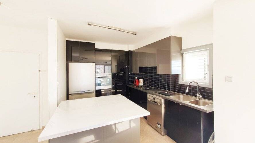Апартаменты Charming 3 Bdr Sea View Bat Yam #B5