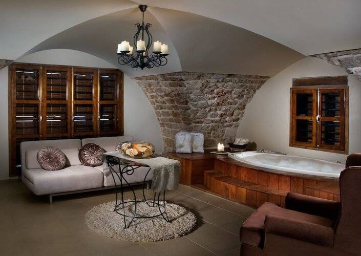 Lighthouse Suite