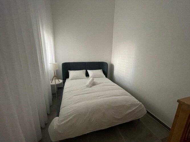 Deluxe Apartment With Private Gardenarea