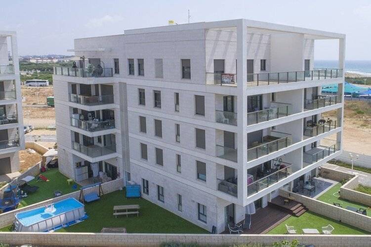 Stylish Garden Apartment Near Akhziv Beach