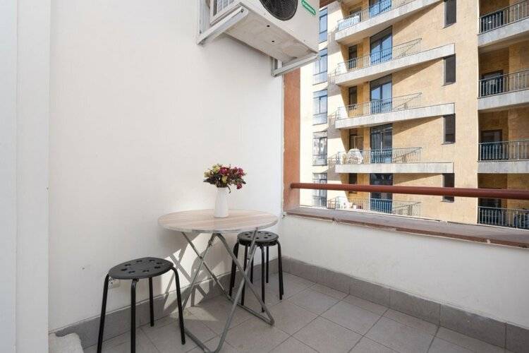 Stay Inn On Aram Str. 70-44