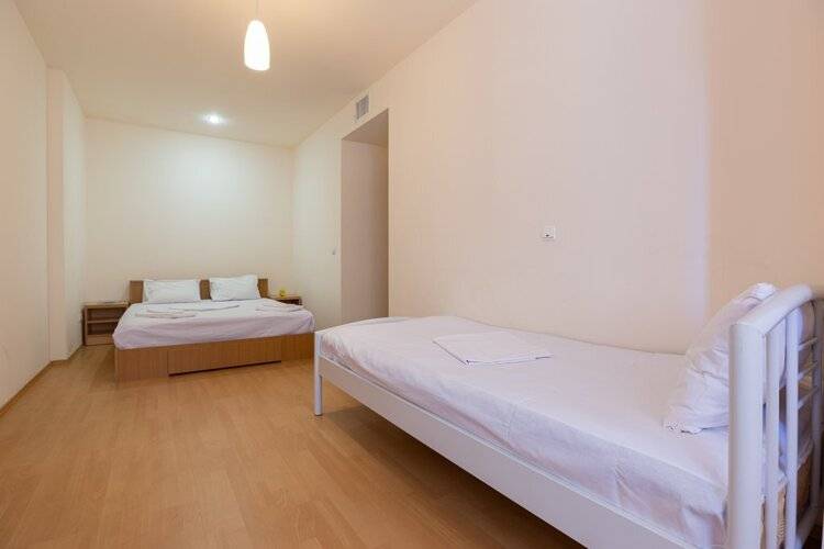 Stay Inn On Aram Str. 70-44
