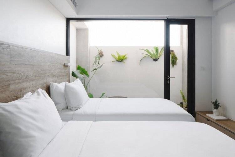 Lloyd's Inn Bali - Chse Certified