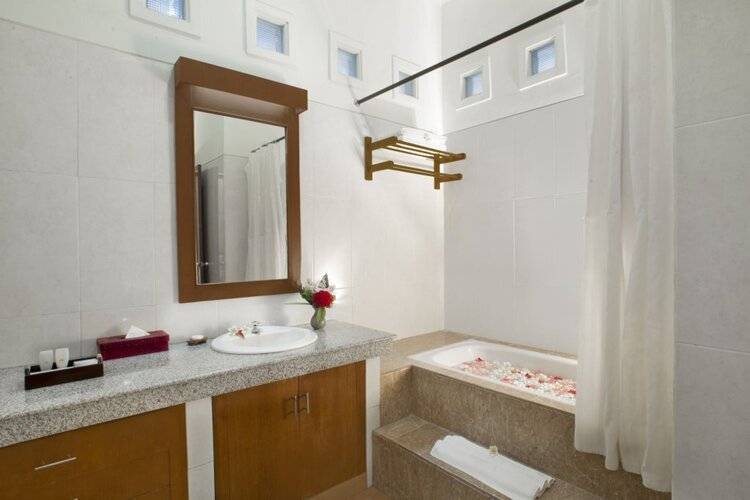 New Garden View Resort - Chse Certified