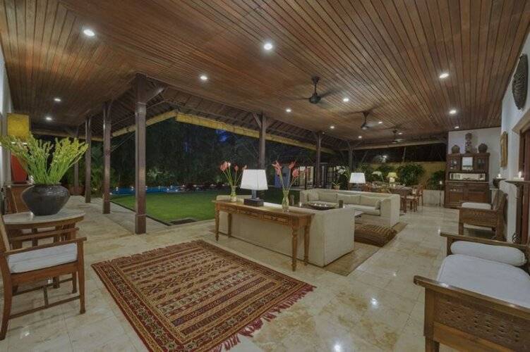 Villa Eight