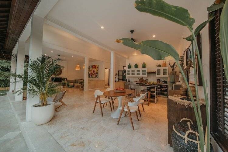 Villa Eight