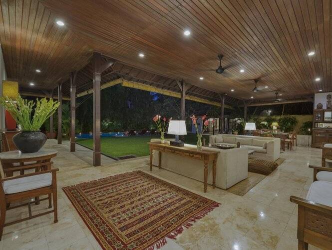 Villa Eight
