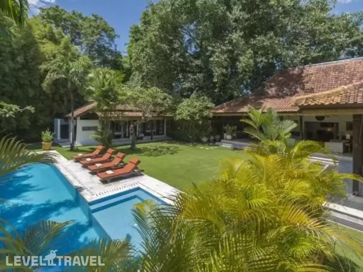 Villa Eight