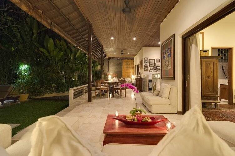Villa Eight