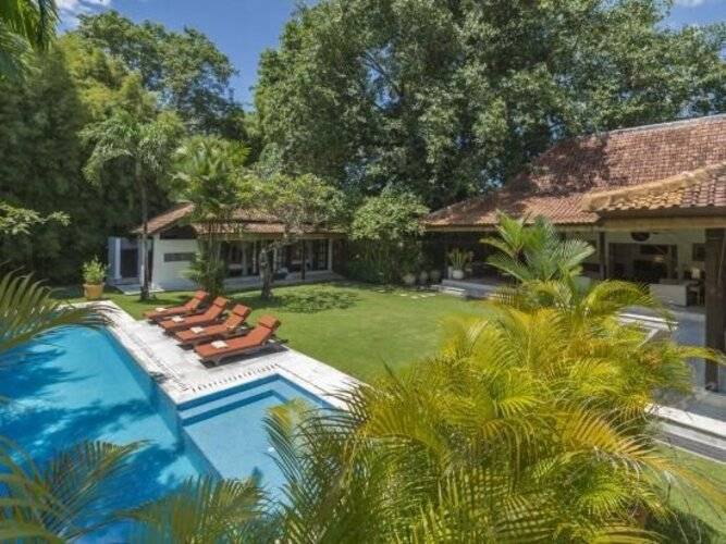 Villa Eight